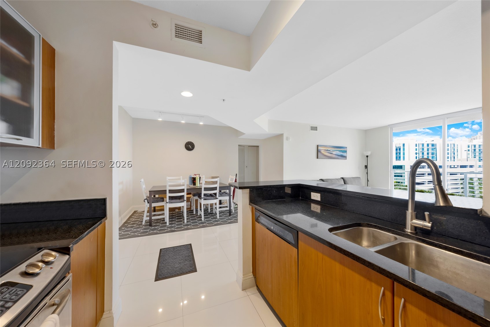 image The Venture at Aventura4