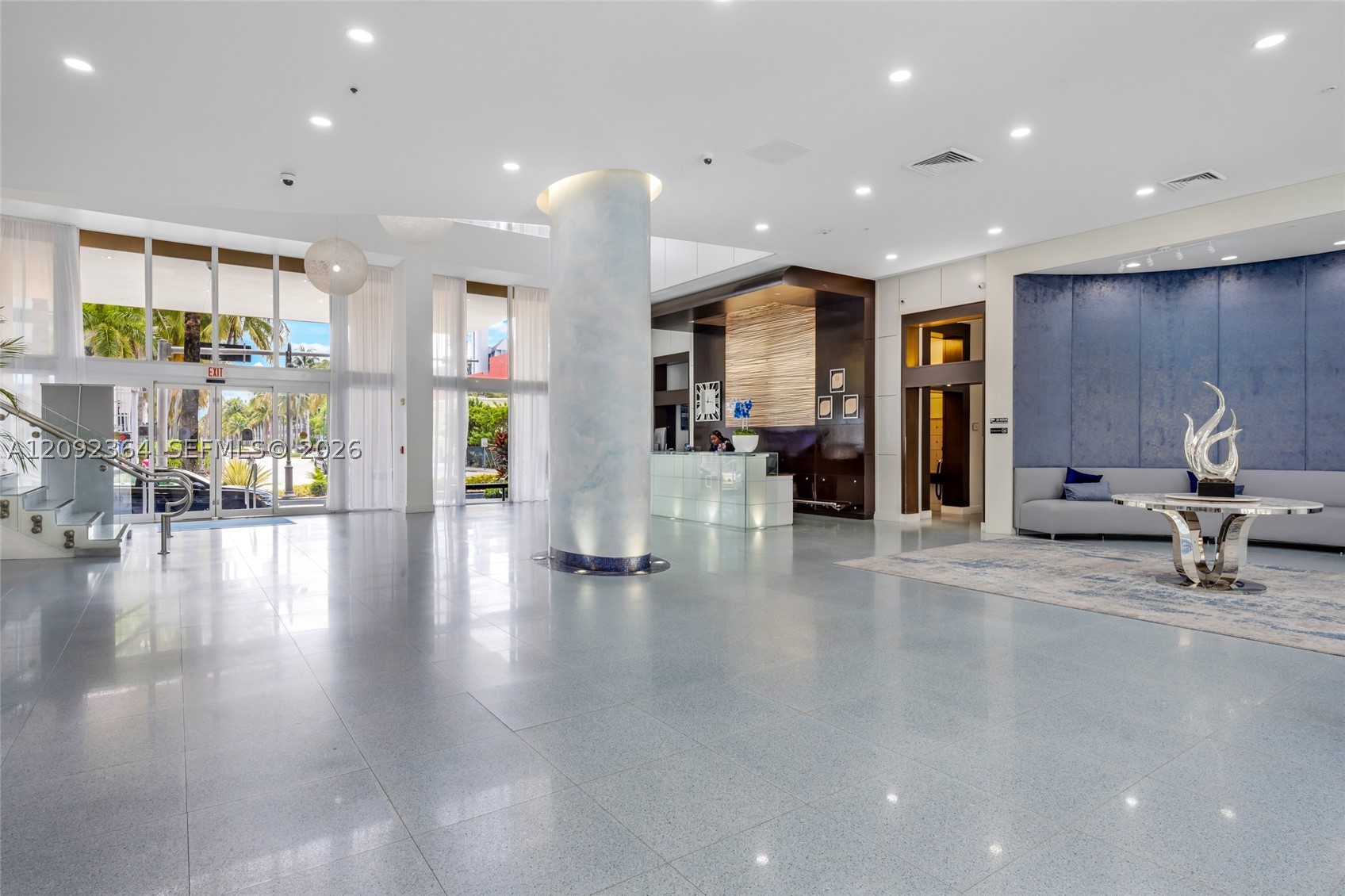 image The Venture at Aventura5
