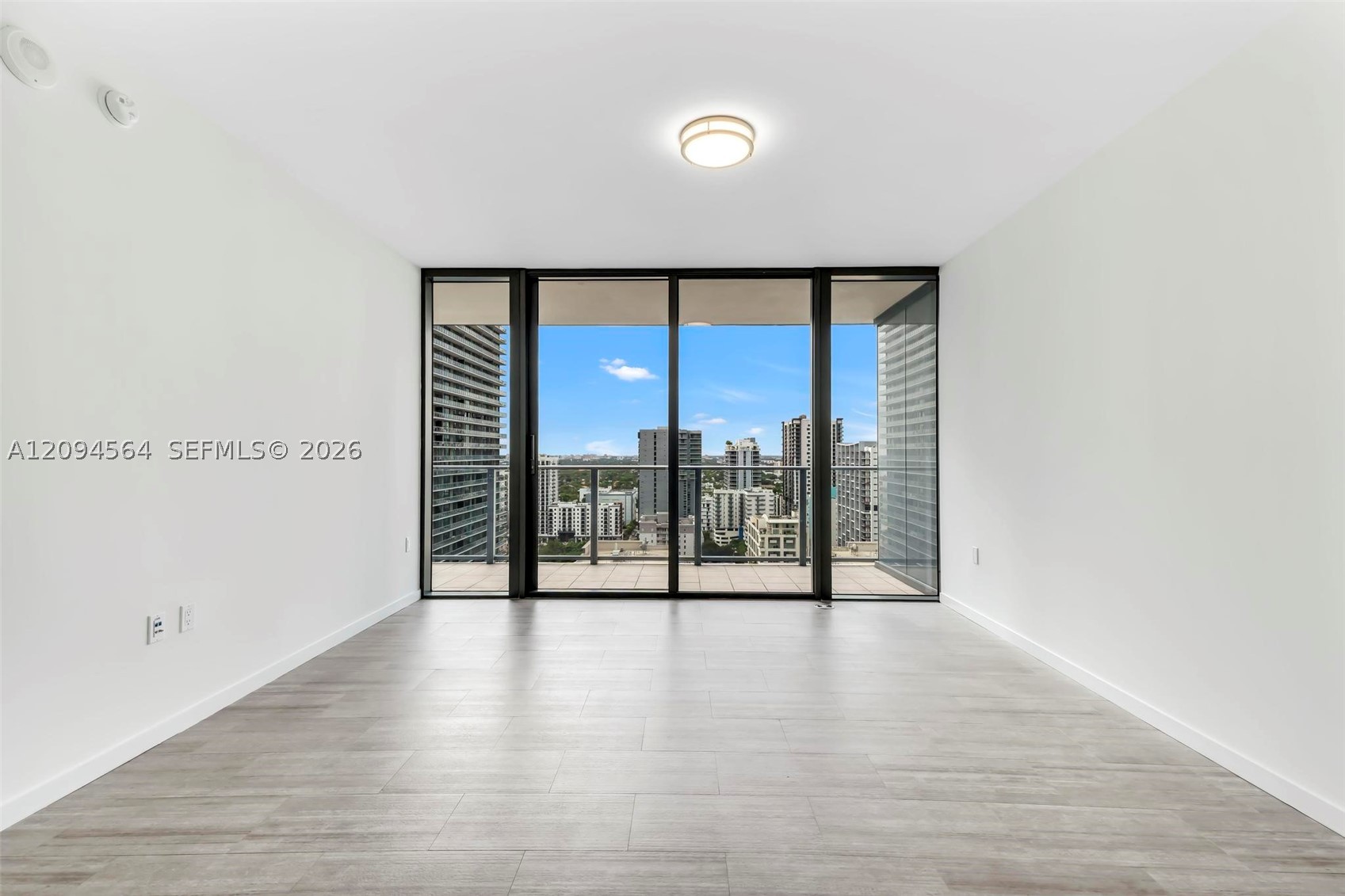 1000 Brickell Plz #2304