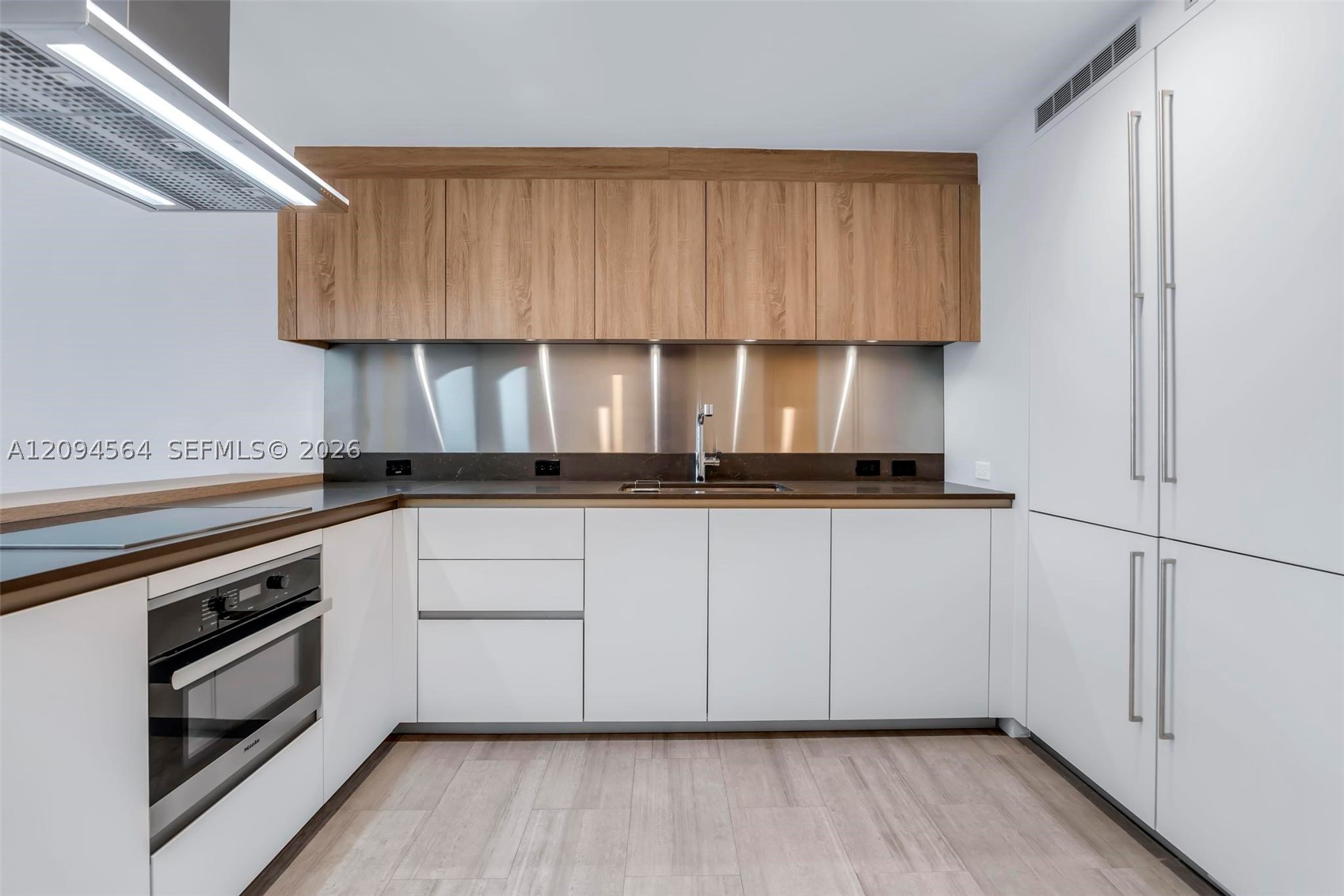 image Brickell Flatiron10