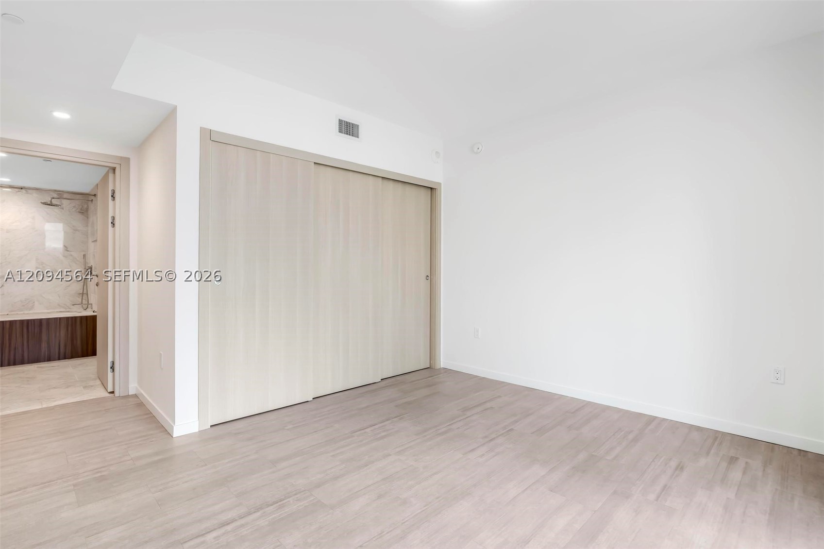 image Brickell Flatiron17