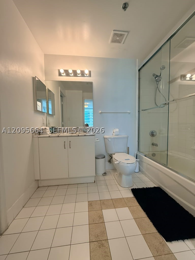 image The Club at Brickell Bay9