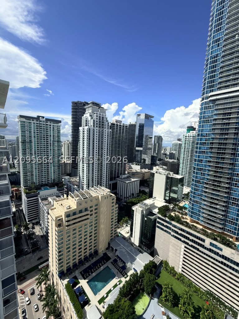 image The Club at Brickell Bay12