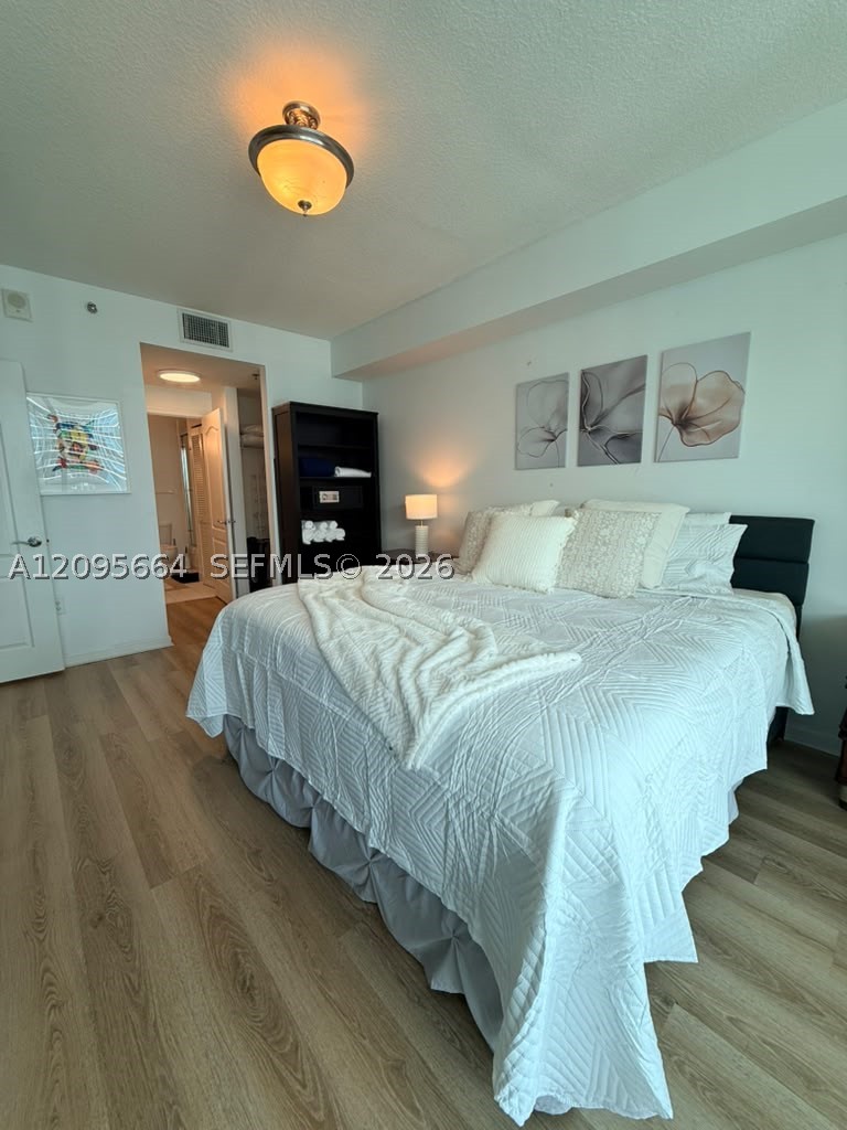 image The Club at Brickell Bay8