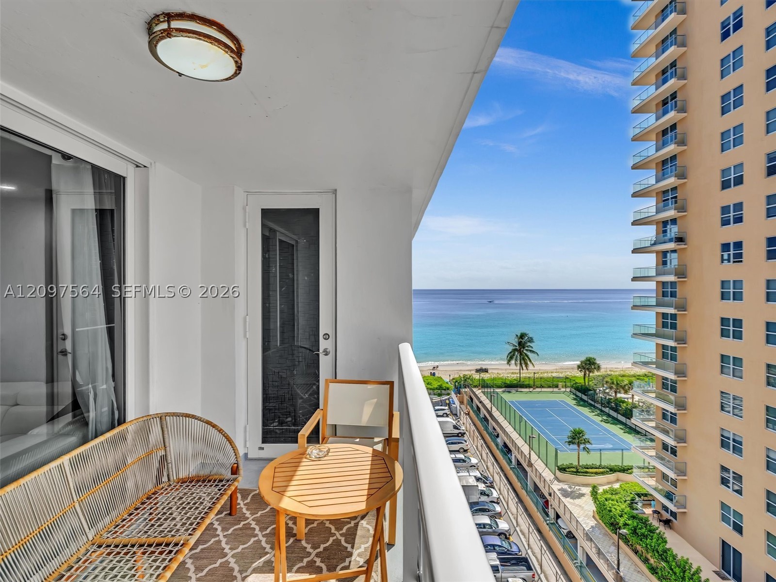 1904 S Ocean Dr #905