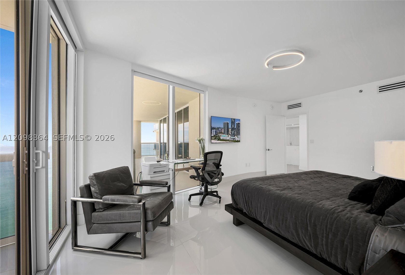 image Beach Club 117