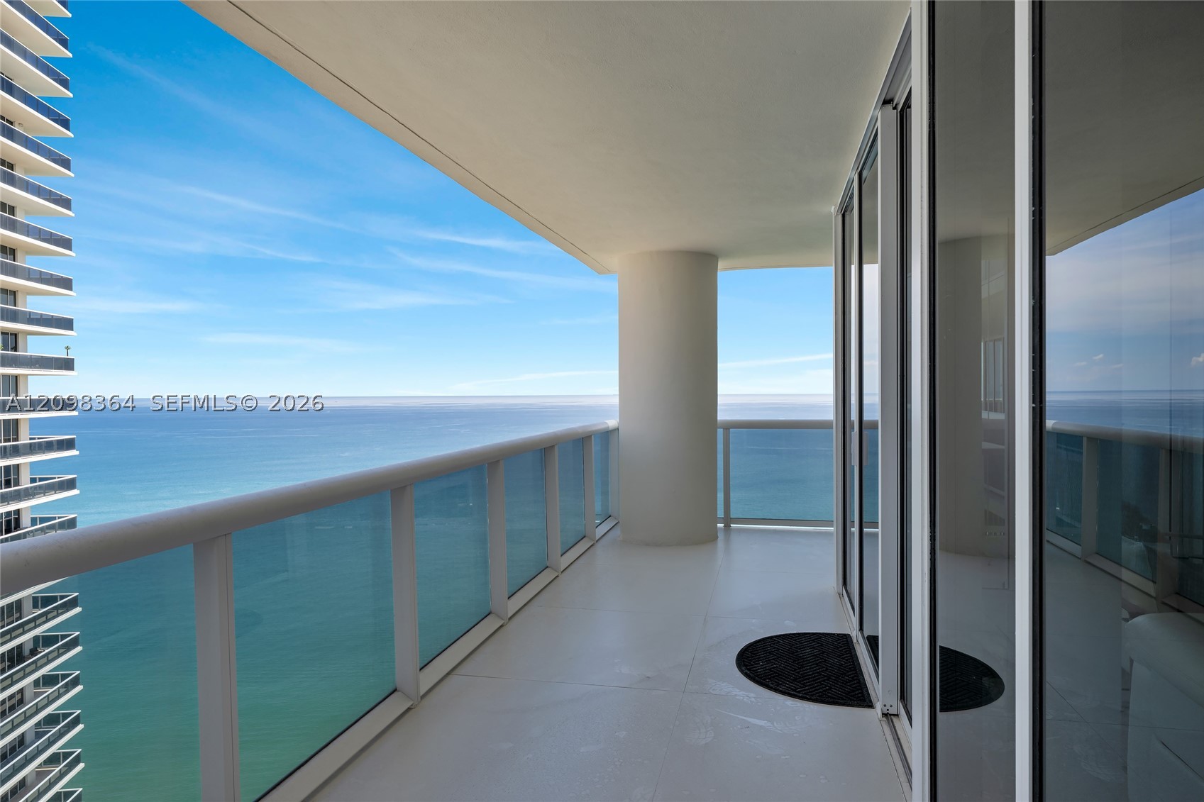image Beach Club 132