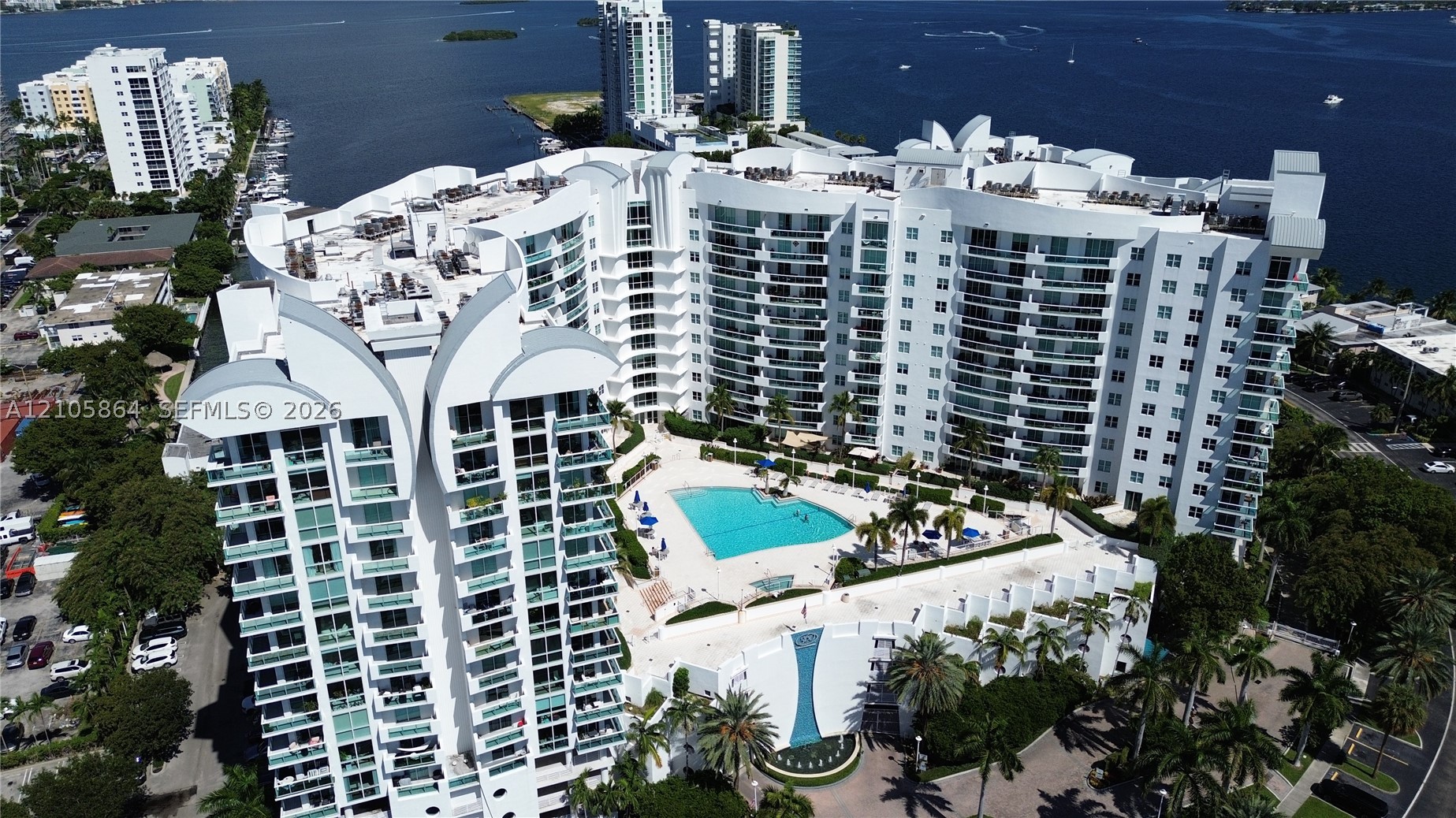 7900 Harbor Is Dr #925