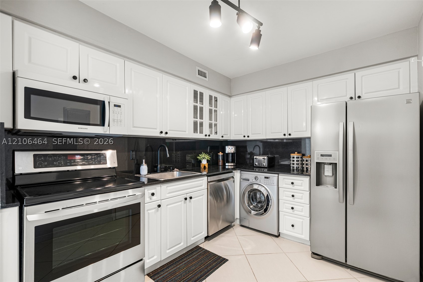 6770 Indian Crk Dr #8E Miami Beach, FL 33141