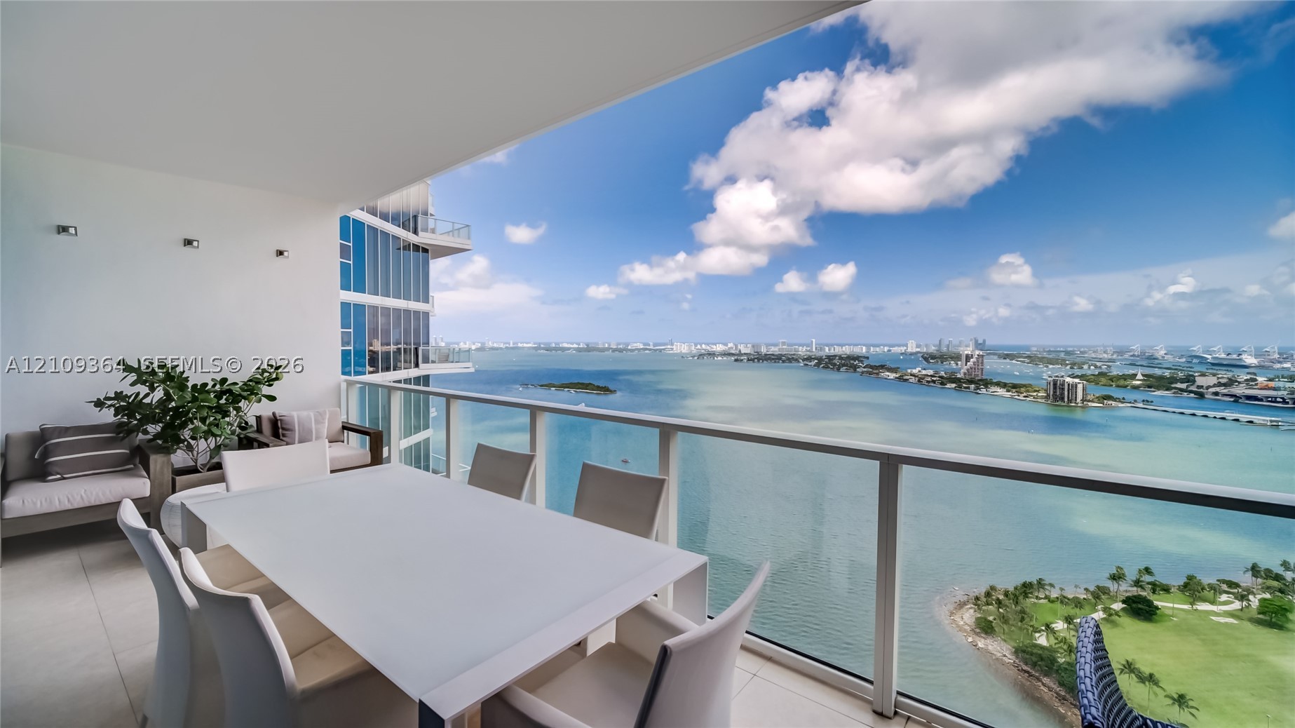 2020 N Bayshore Dr #3304