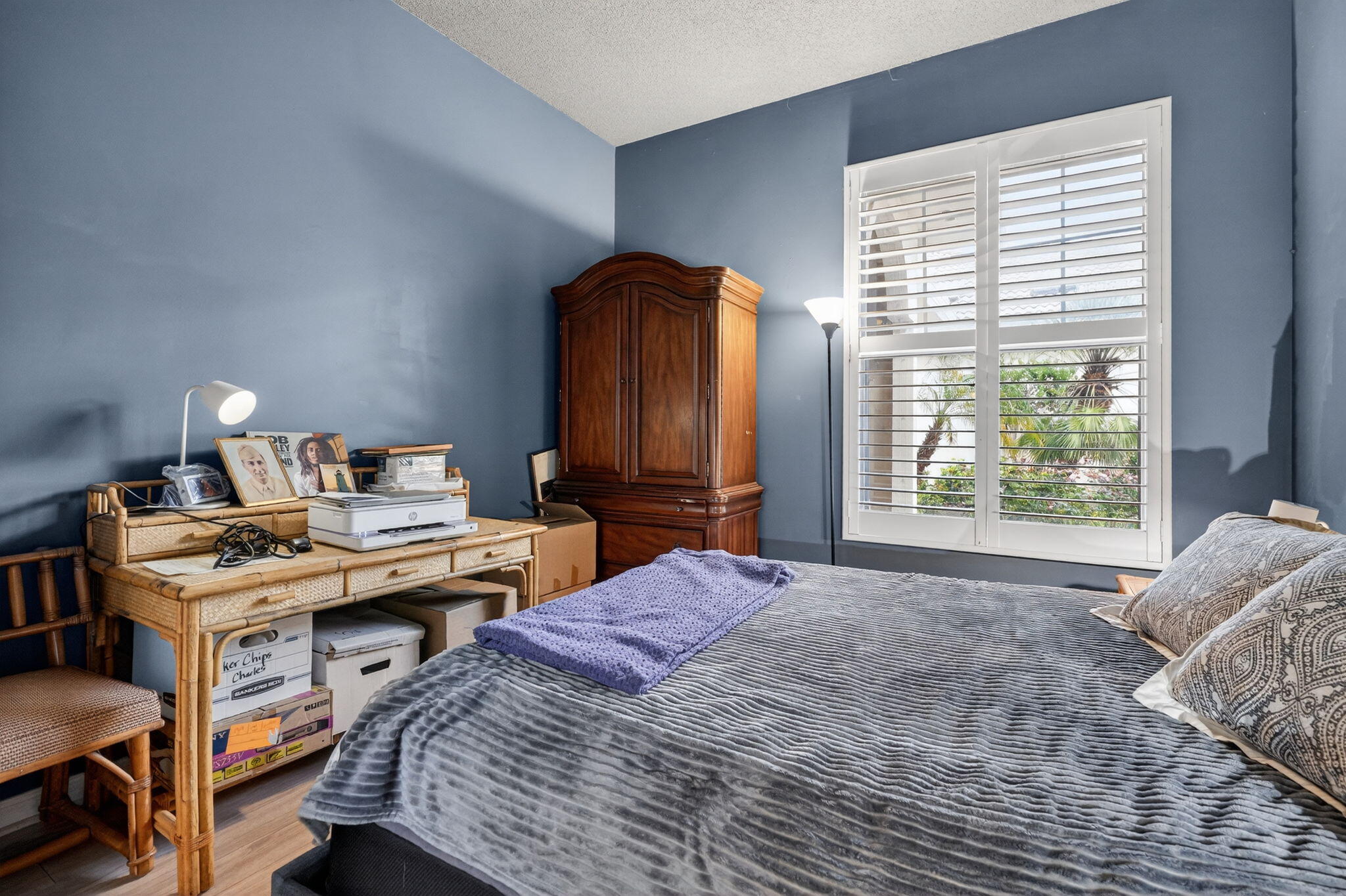 217 E Tall Oaks Palm Beach Gardens, FL 33410