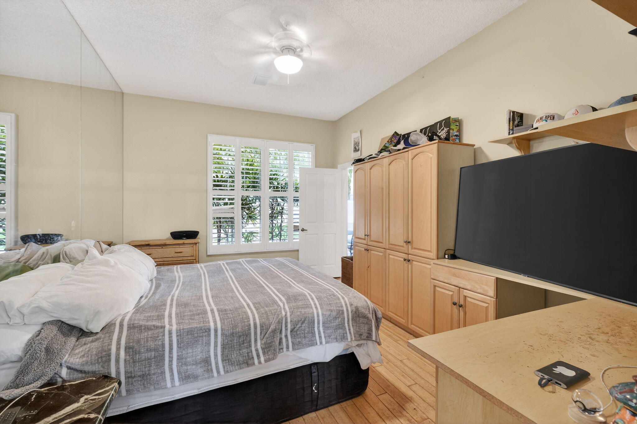 217 E Tall Oaks Palm Beach Gardens, FL 33410