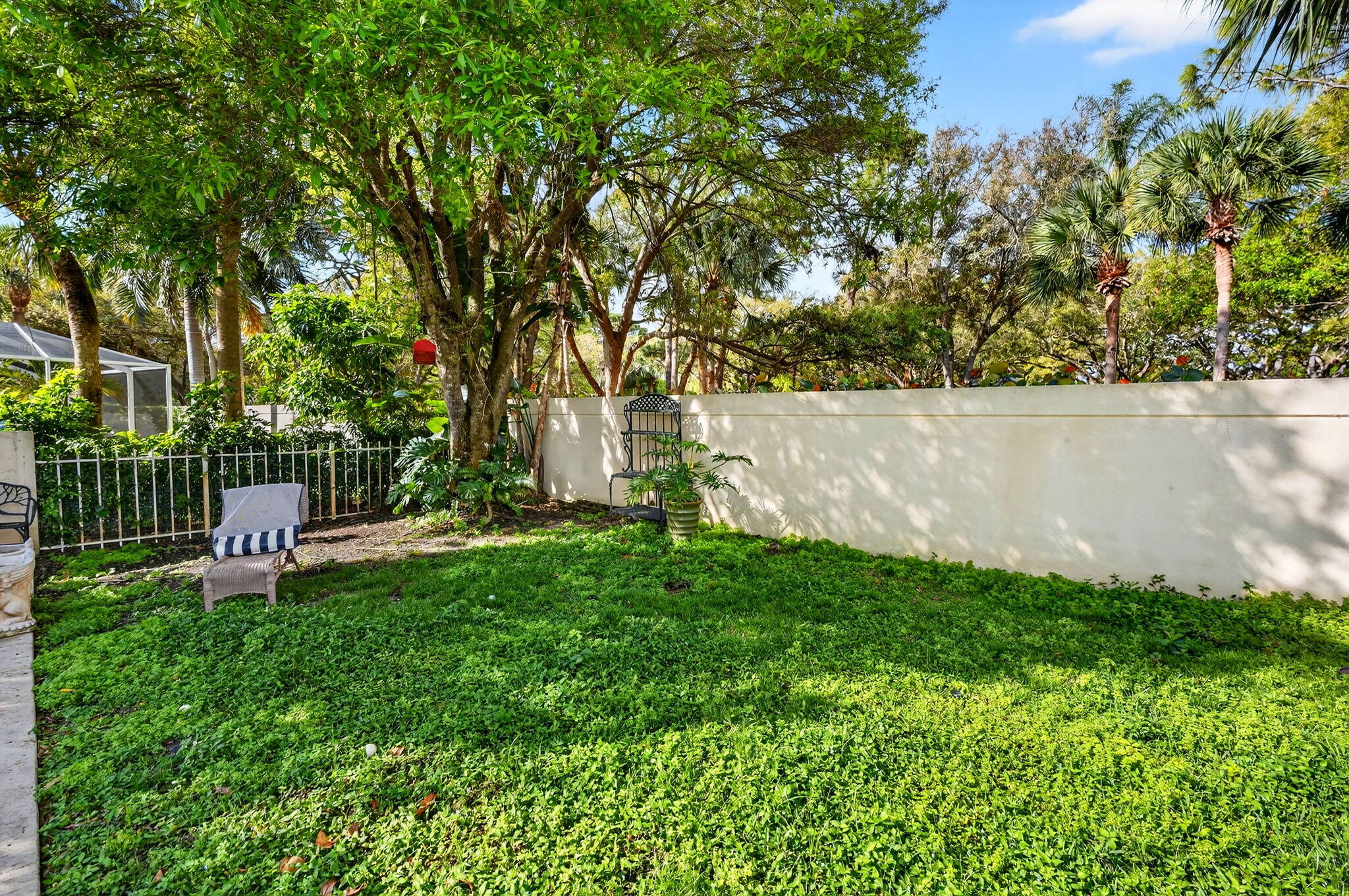 217 E Tall Oaks Palm Beach Gardens, FL 33410