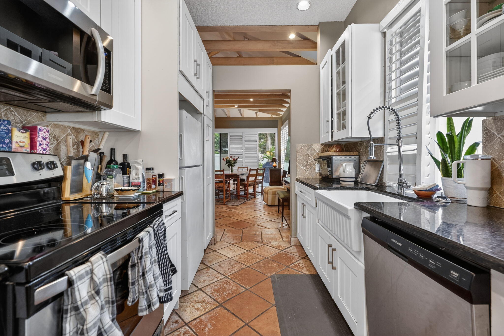 217 E Tall Oaks Palm Beach Gardens, FL 33410