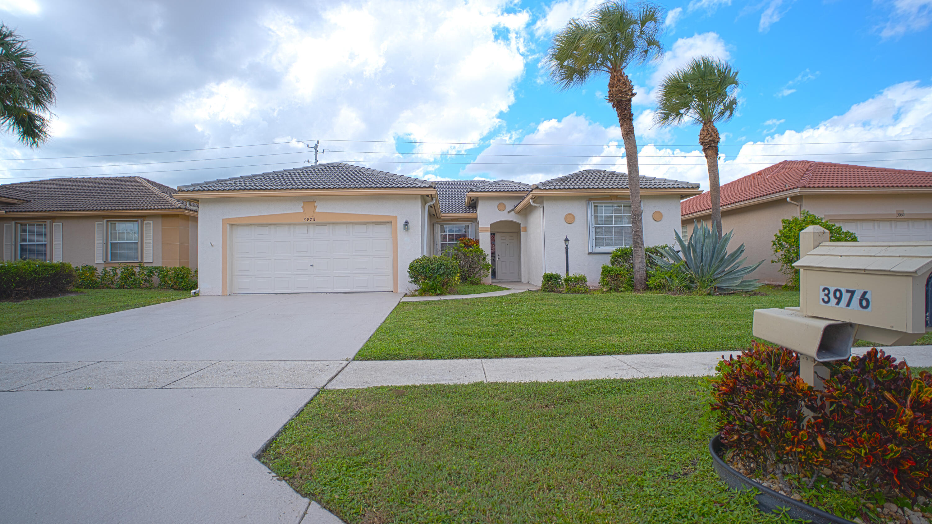3976 Summer Chase Lake Worth, FL 33467