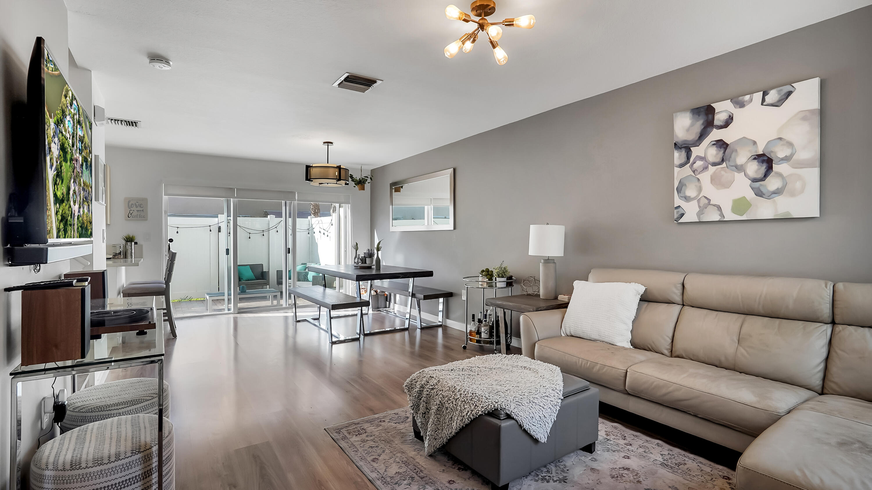 2221 NW 171st #- Pembroke Pines, FL 33028