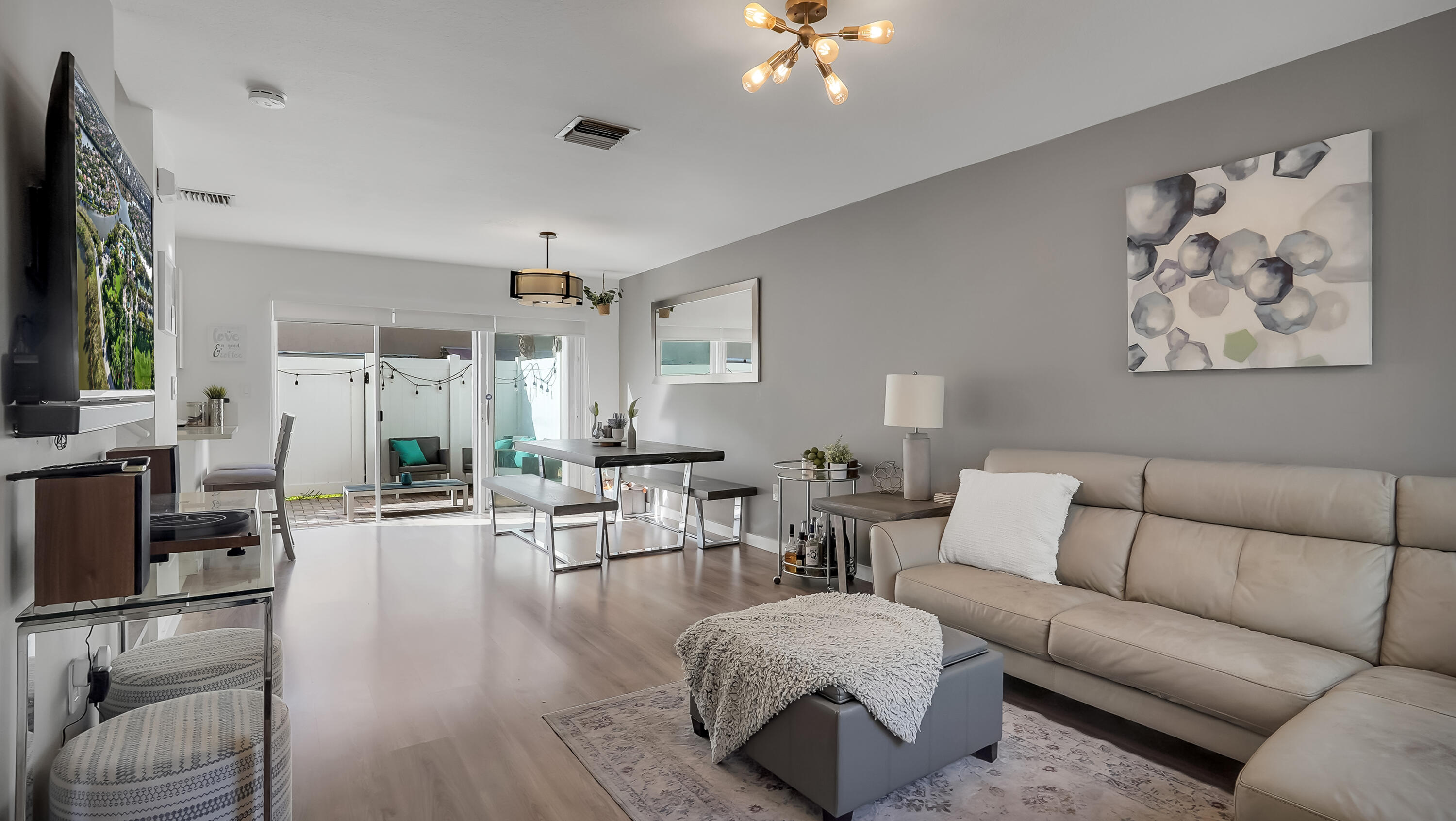 2221 NW 171st #- Pembroke Pines, FL 33028