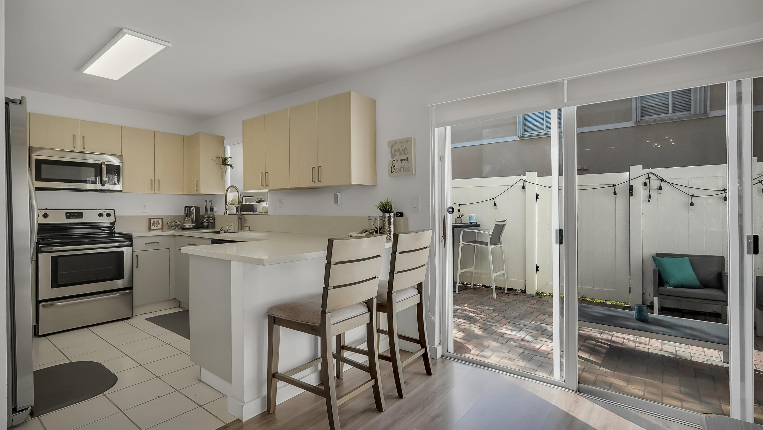 2221 NW 171st #- Pembroke Pines, FL 33028