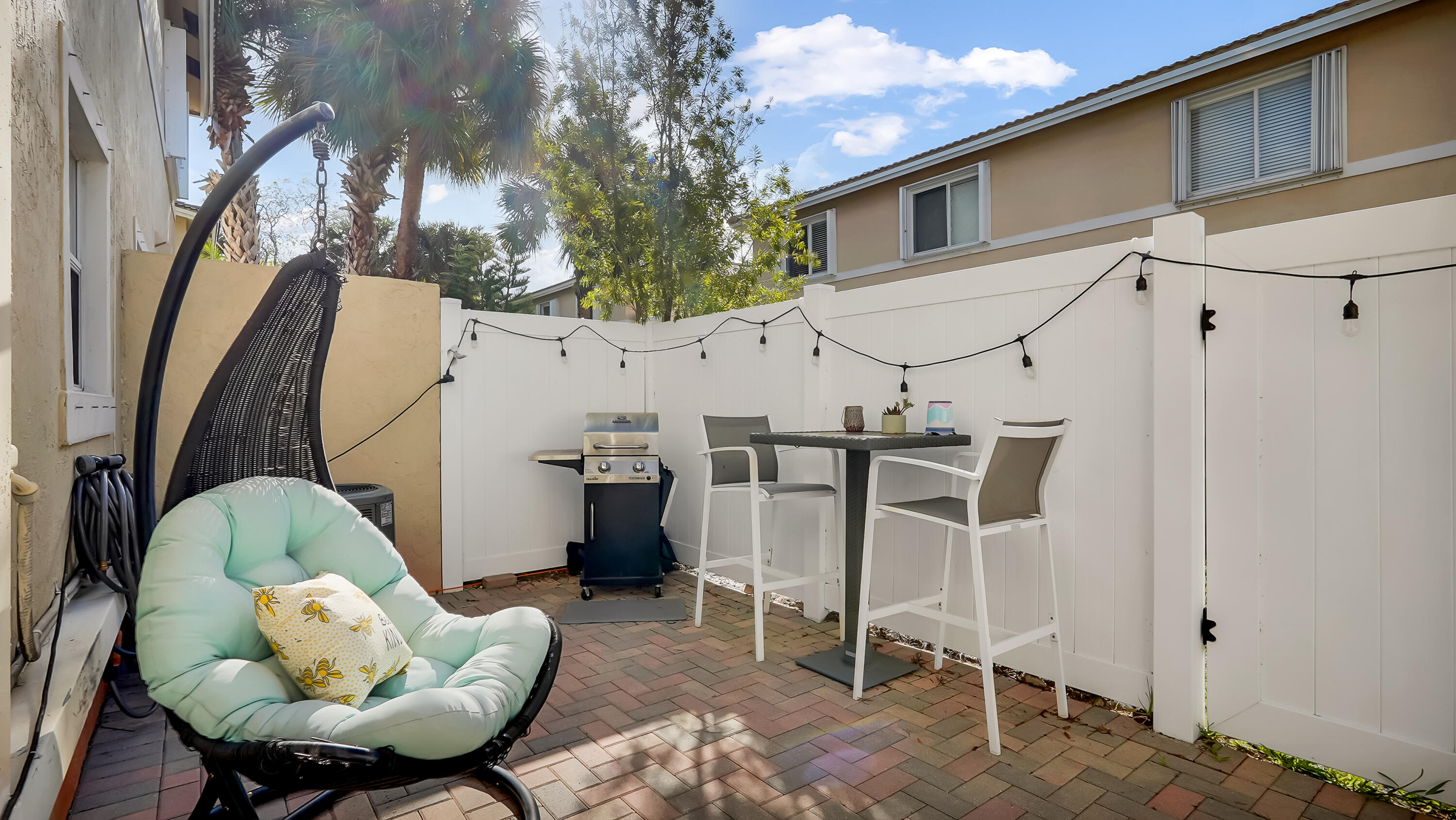 2221 NW 171st #- Pembroke Pines, FL 33028