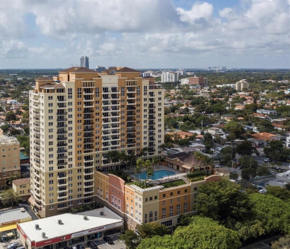 3232 Coral #1601 Miami, FL 33145