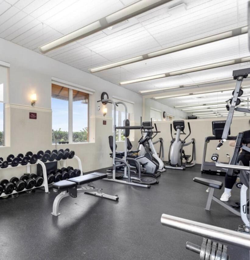 3232 Coral #1601 Miami, FL 33145