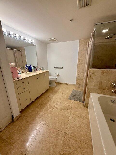 3232 Coral #1601 Miami, FL 33145