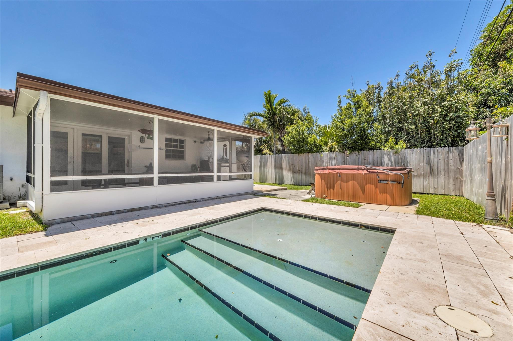 3213 Dover Pompano Beach, FL 33062