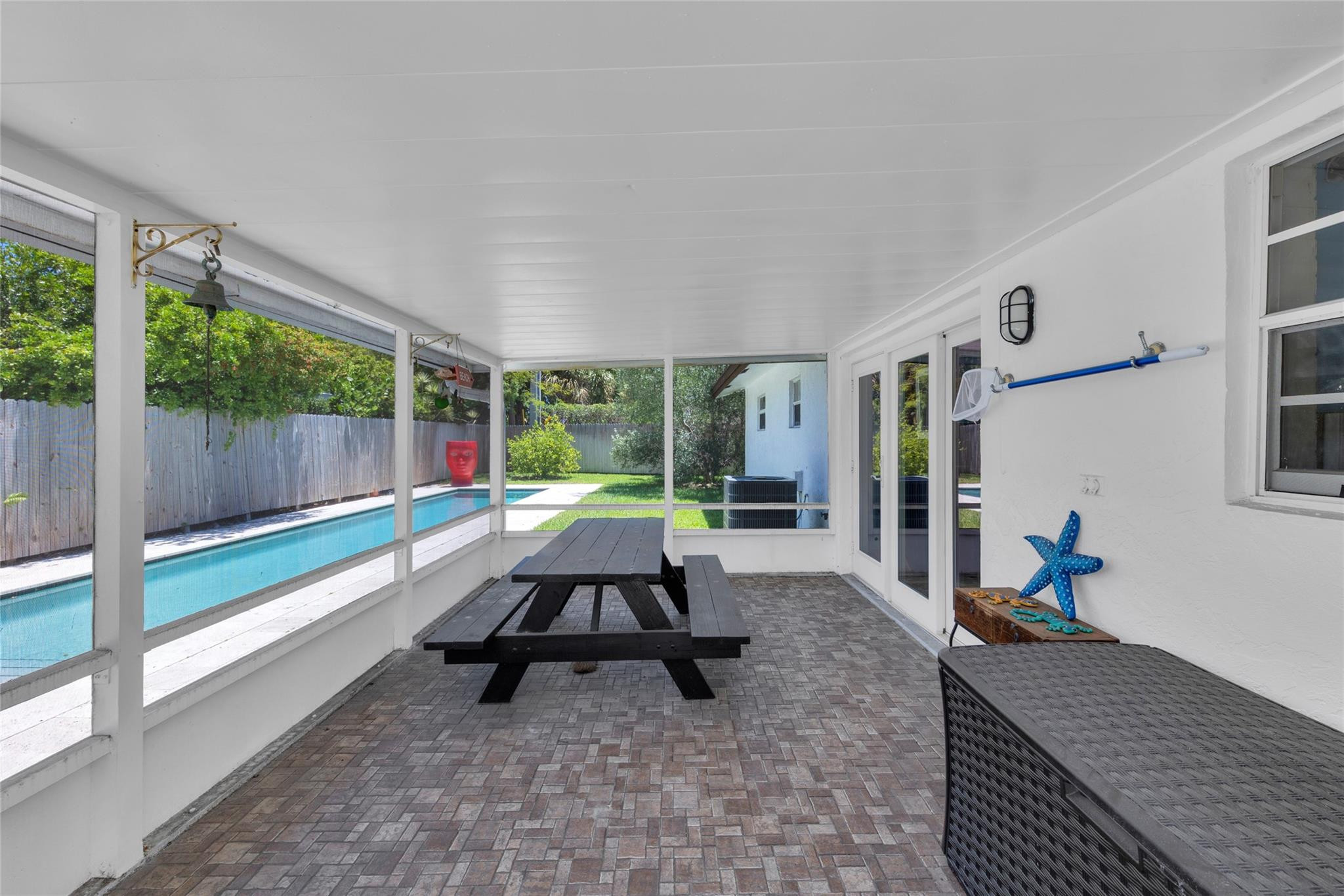 3213 Dover Pompano Beach, FL 33062