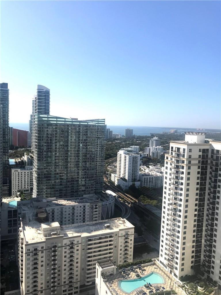 45 SW 9th #3707
