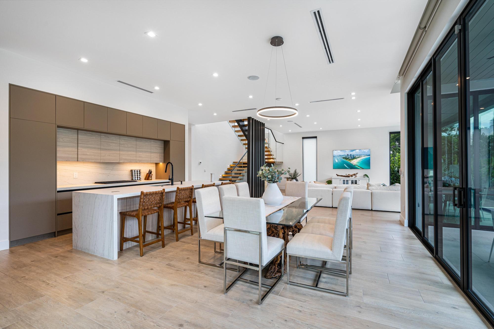 719 N Victoria Park Fort Lauderdale, FL 33304