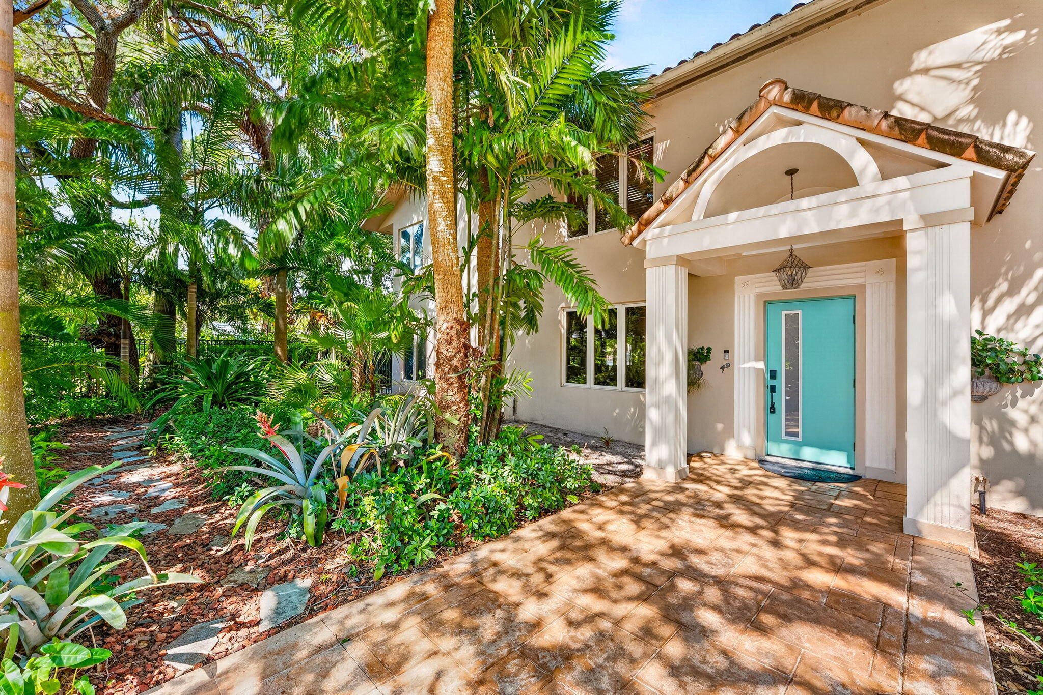 829 Coconut Fort Lauderdale, FL 33315