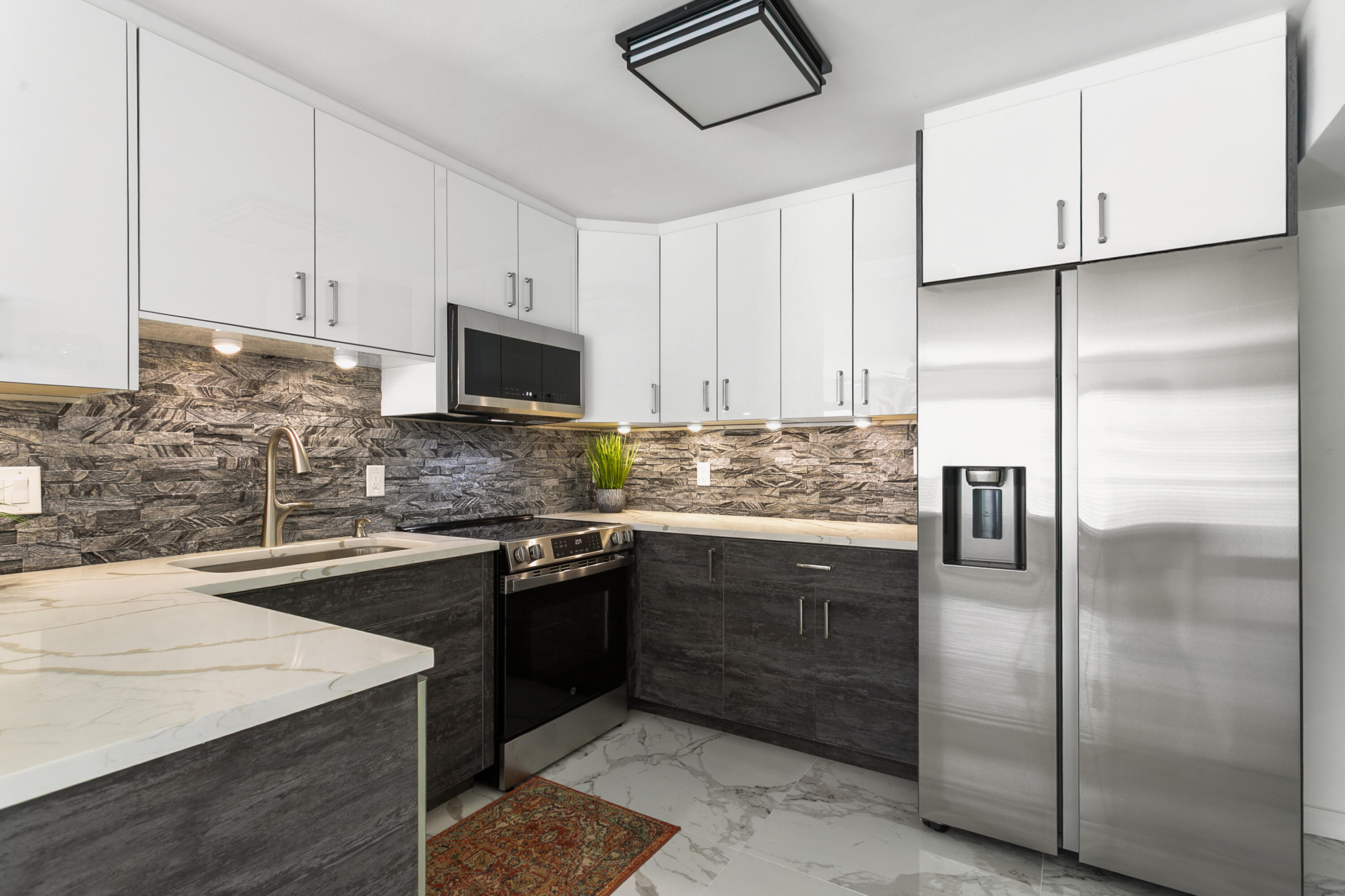 3141 NE 14th Pompano Beach, FL 33064