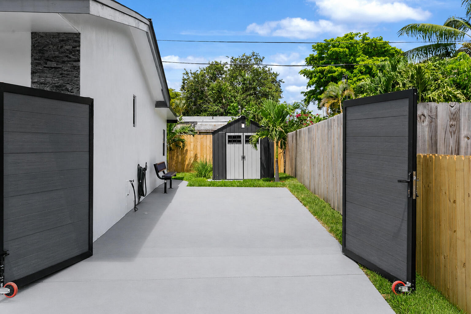 3141 NE 14th Pompano Beach, FL 33064