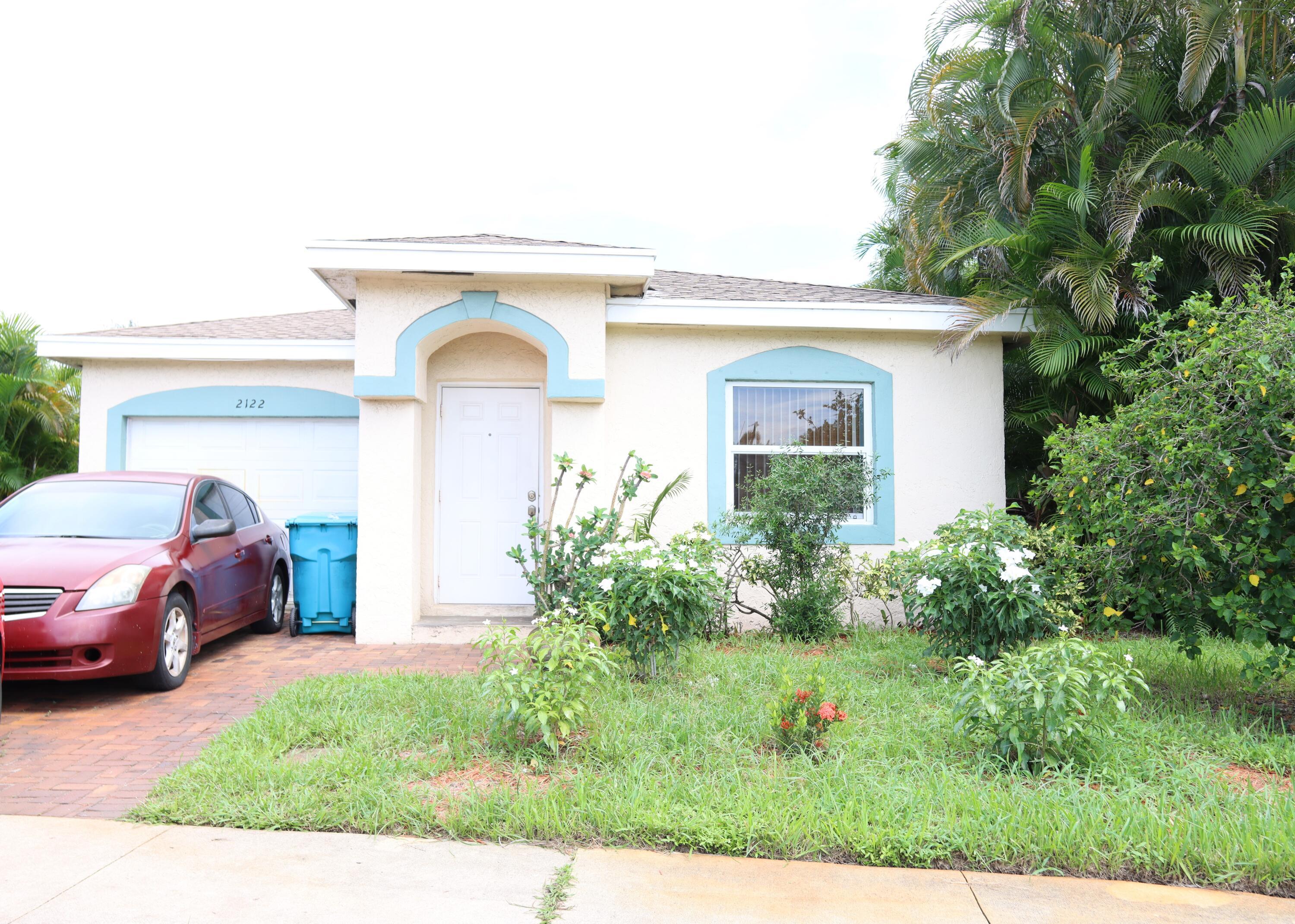 2122 E Ridge