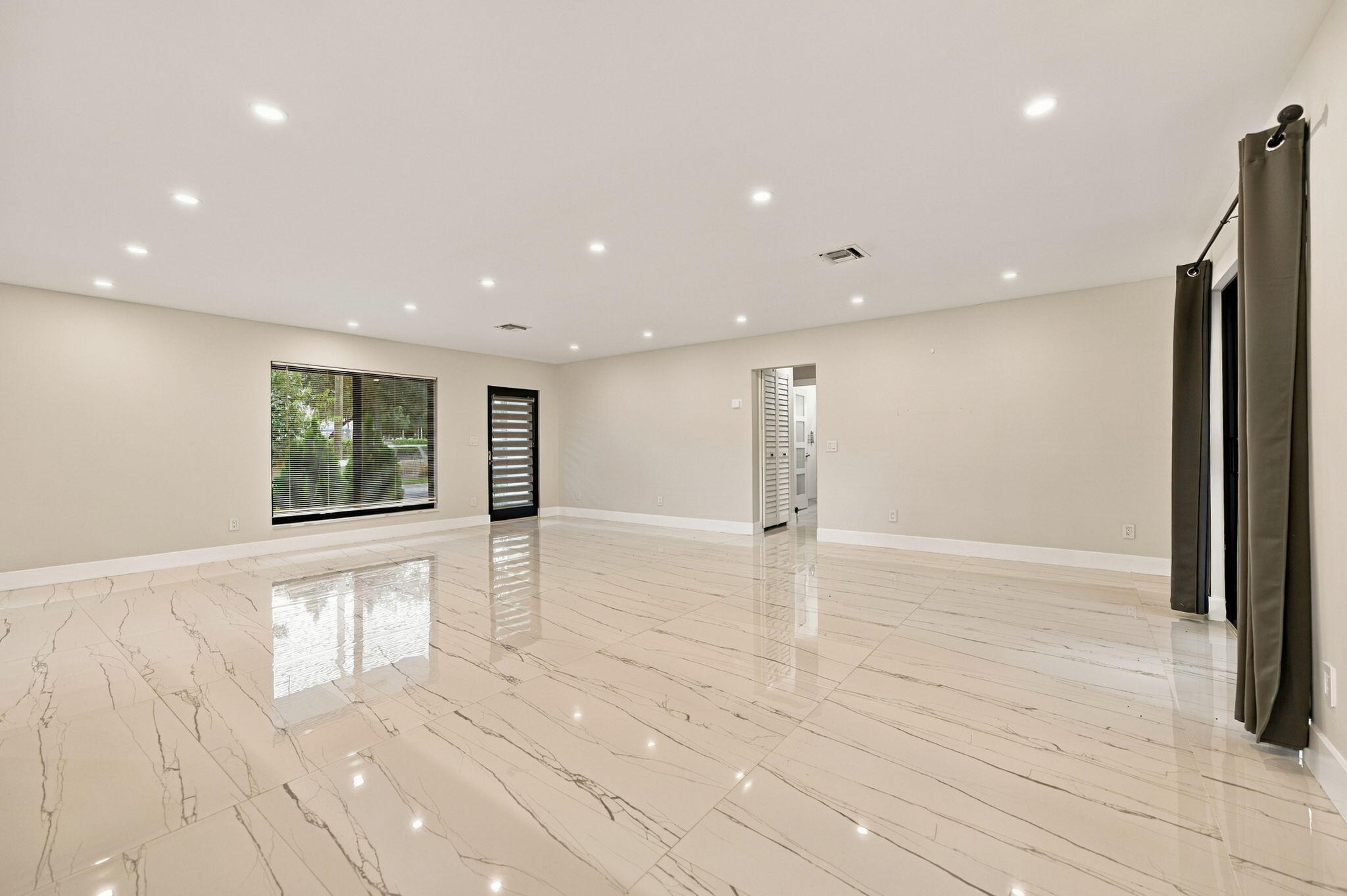 4741 NE 19th Ave Fort Lauderdale, FL 33308