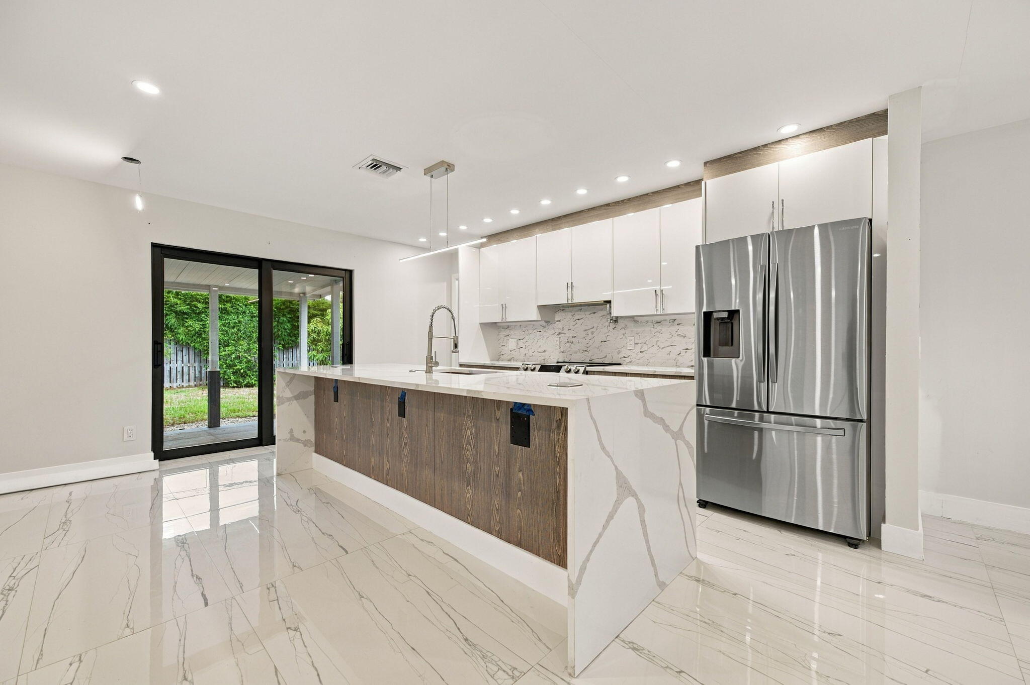4741 NE 19th Ave Fort Lauderdale, FL 33308