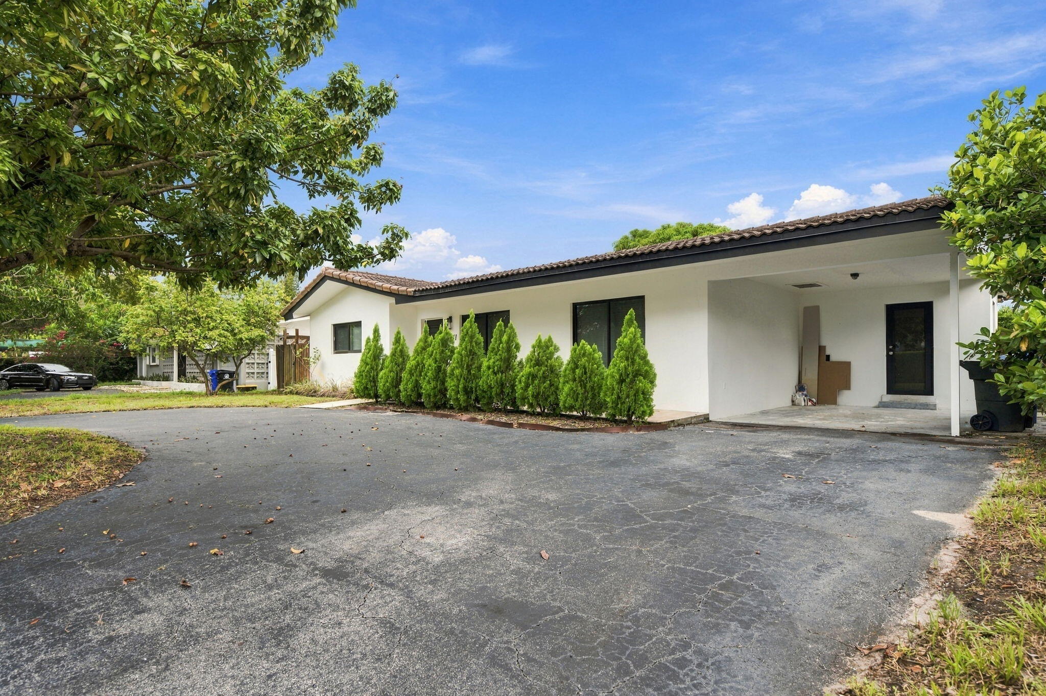 4741 NE 19th Ave Fort Lauderdale, FL 33308