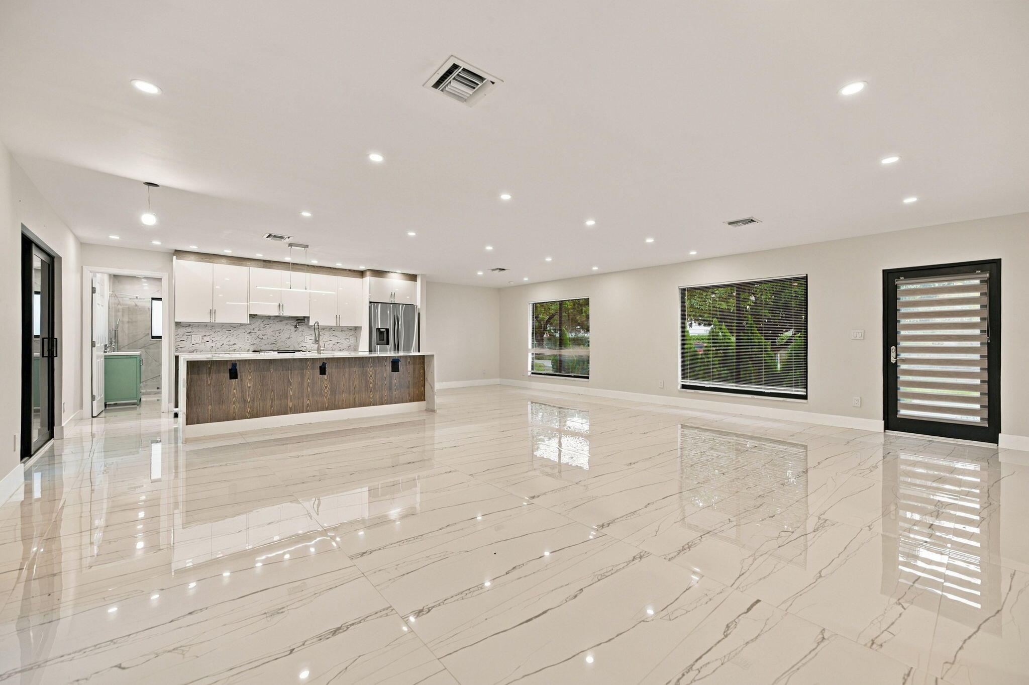 4741 NE 19th Ave Fort Lauderdale, FL 33308