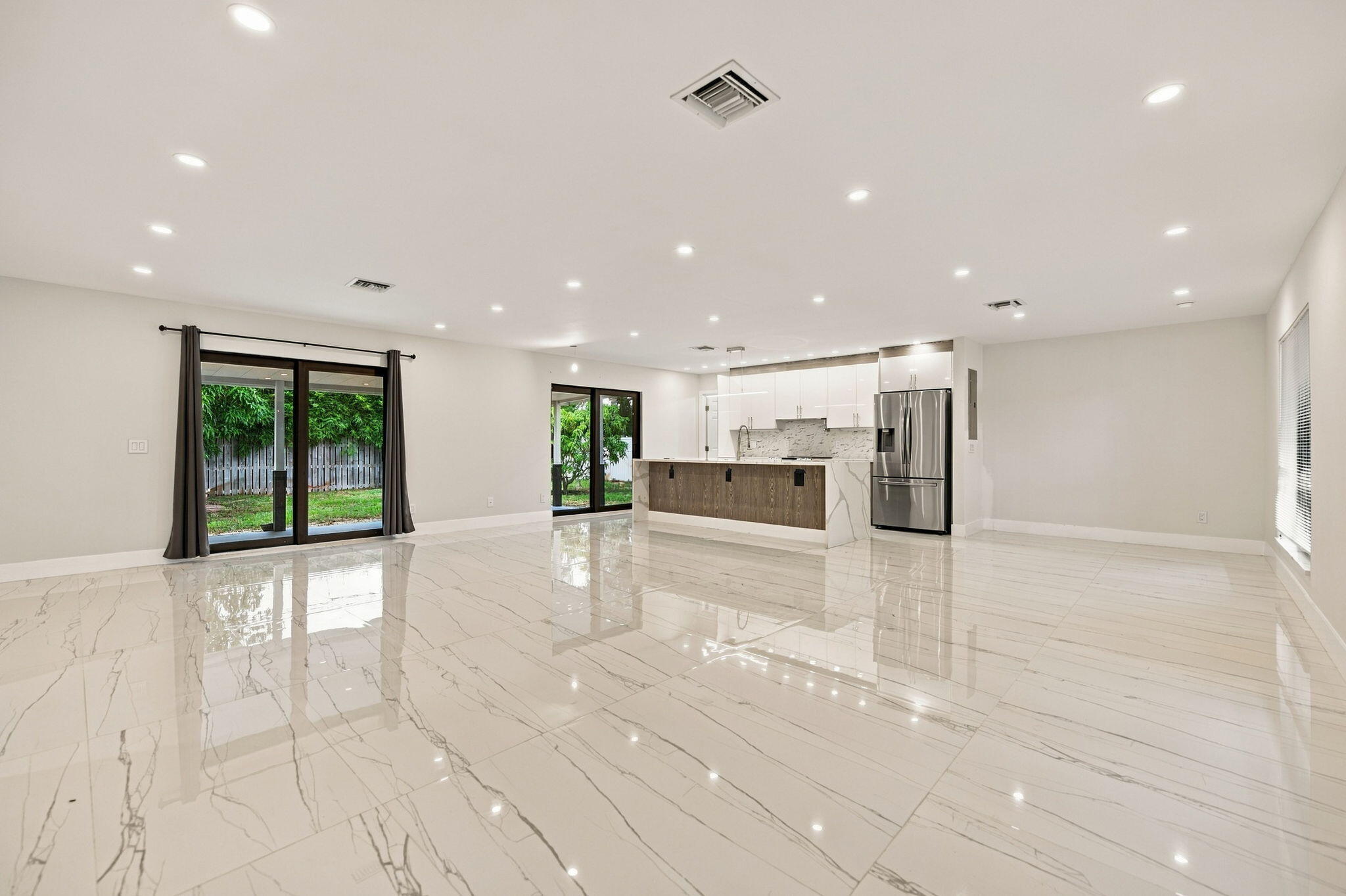 4741 NE 19th Ave Fort Lauderdale, FL 33308
