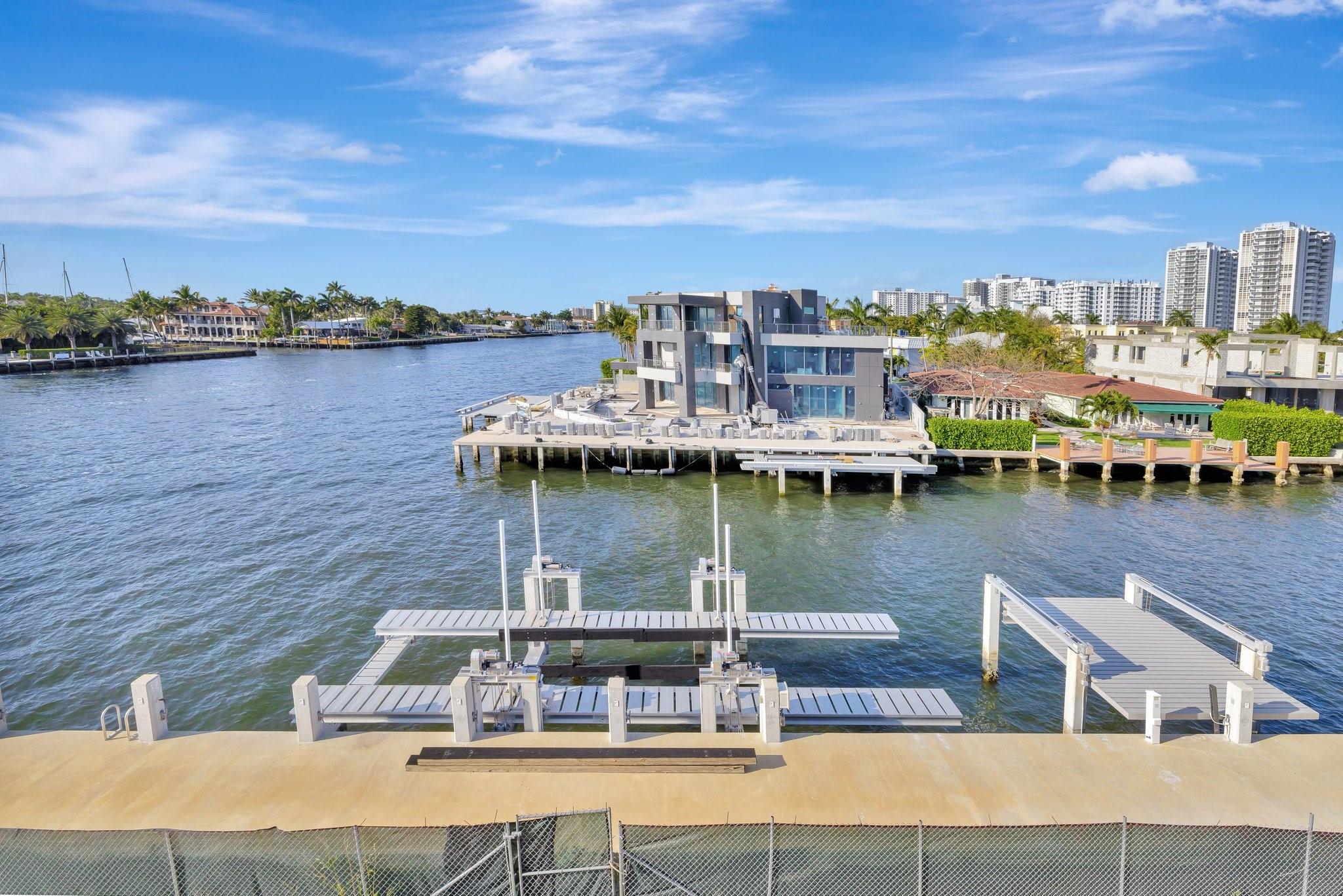 3025 NE 25th St Fort Lauderdale, FL 33305