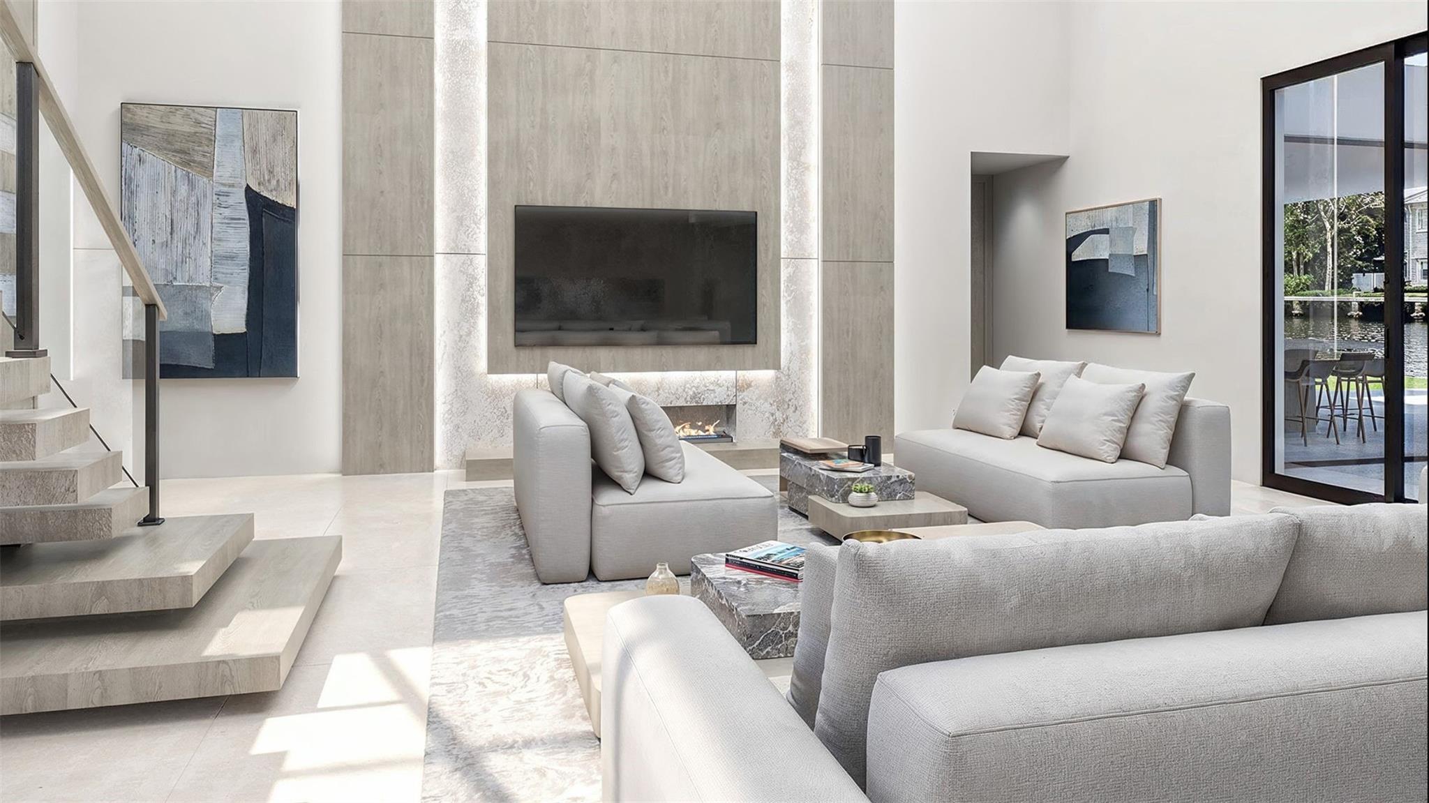 3025 NE 25th St Fort Lauderdale, FL 33305