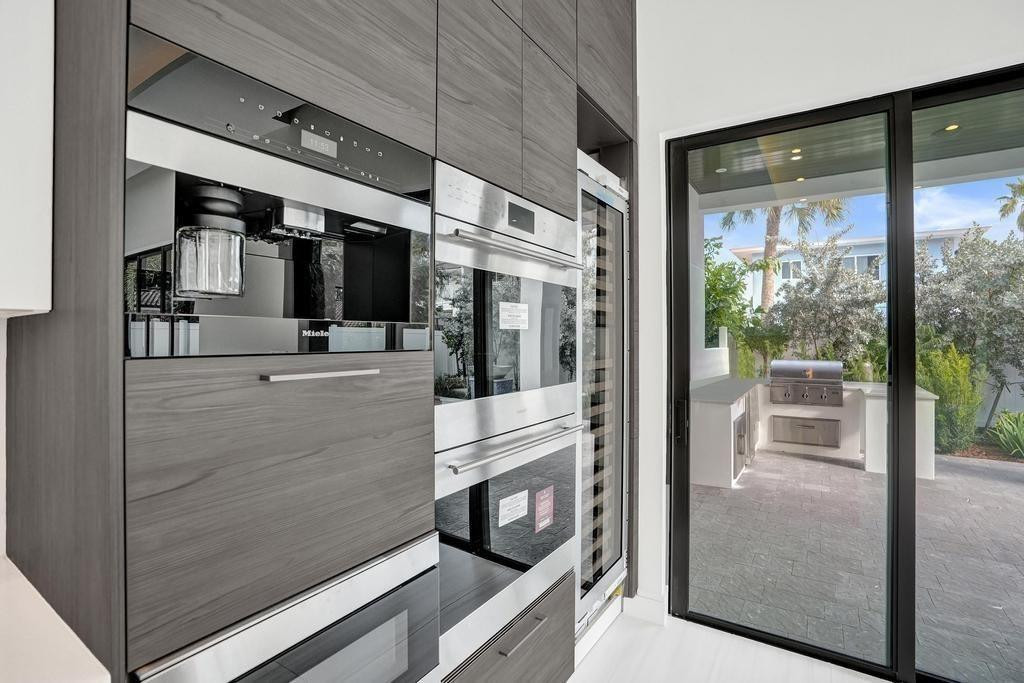 4524 Seagrape #2 South Fort Lauderdale, FL 33308