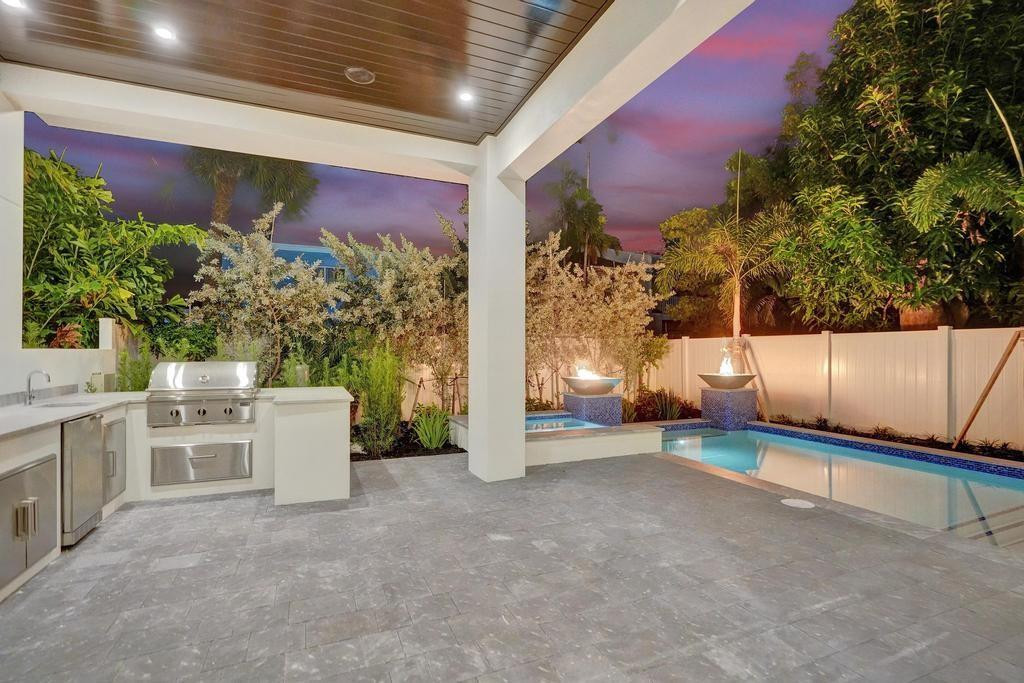 4524 Seagrape #2 South Fort Lauderdale, FL 33308