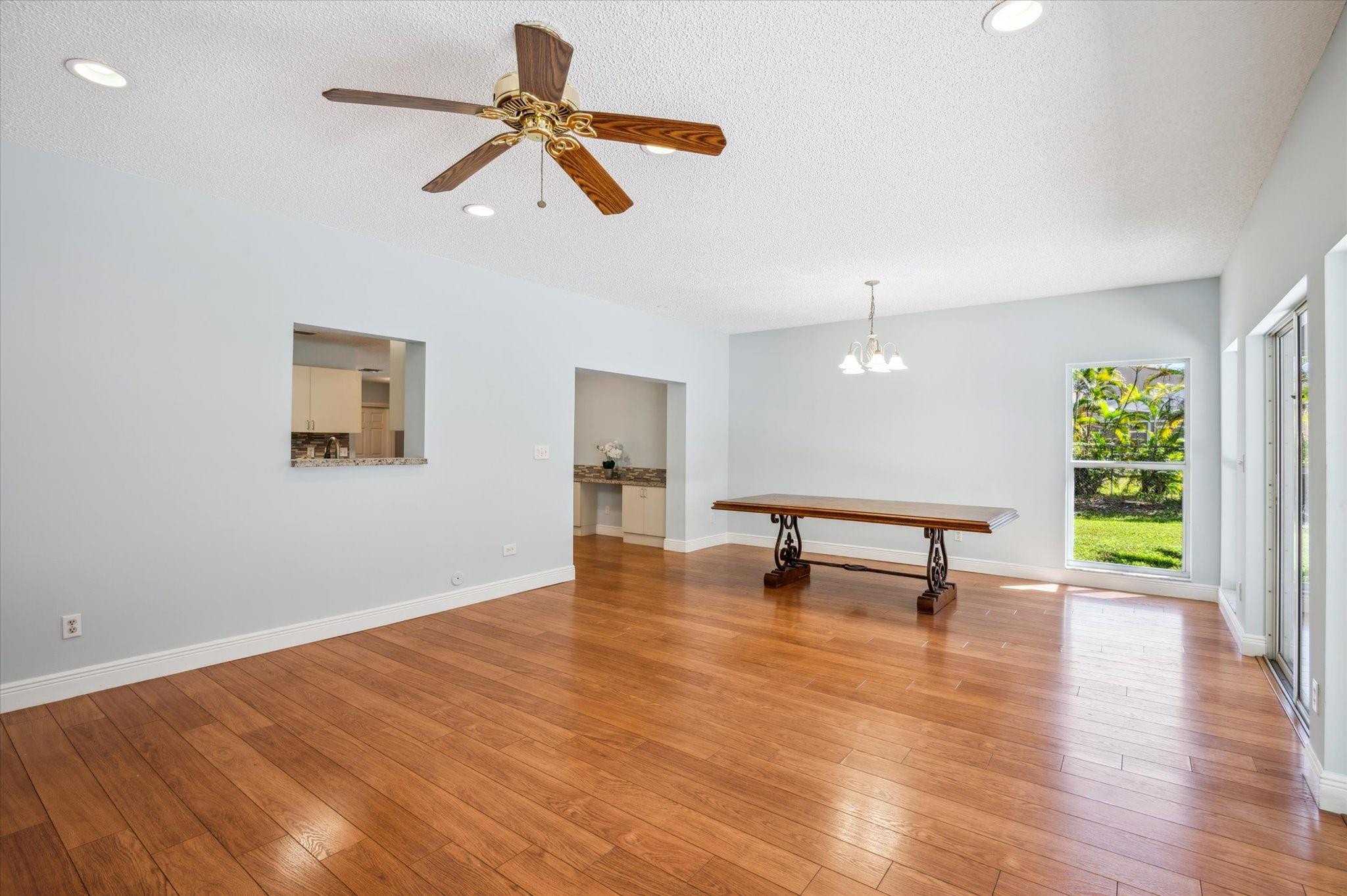 12100 NW 27th Ct Plantation, FL 33323