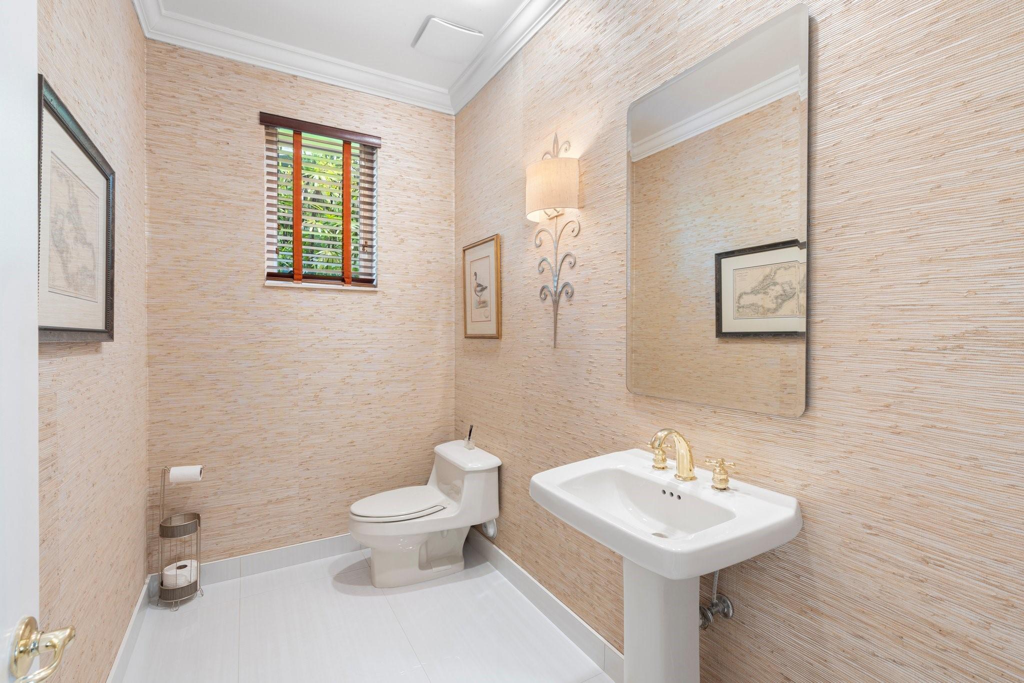 2890 NE 27th St Fort Lauderdale, FL 33306