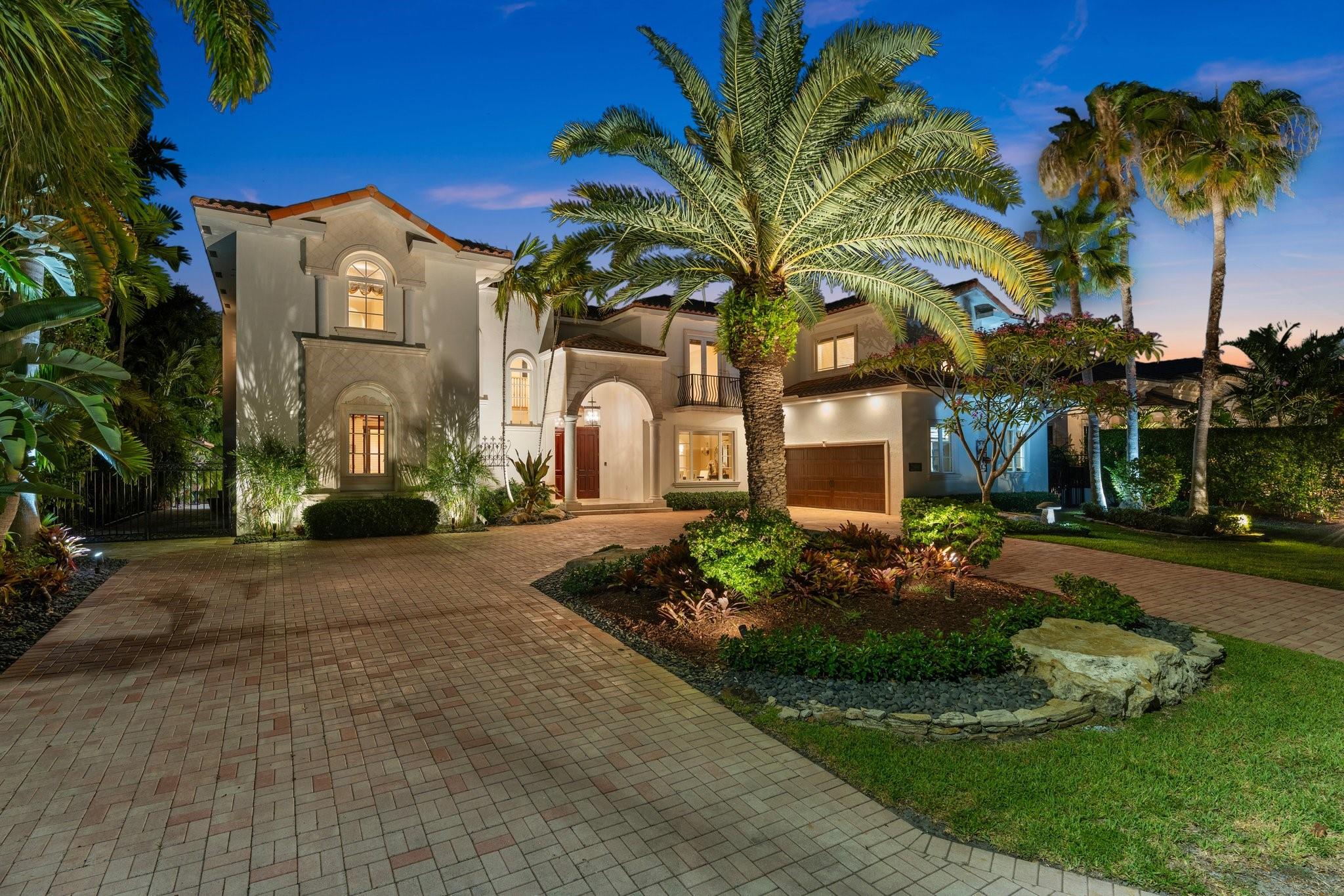 2890 NE 27th St Fort Lauderdale, FL 33306