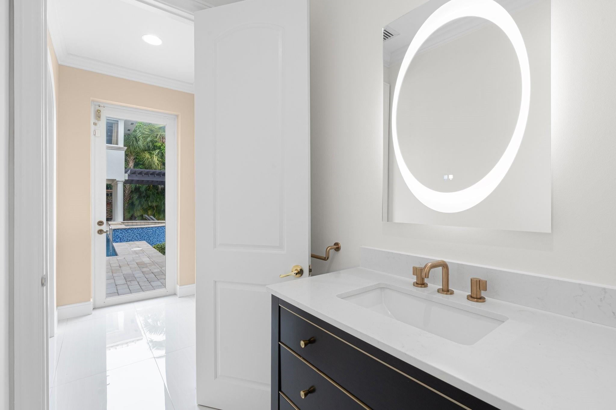 2890 NE 27th St Fort Lauderdale, FL 33306