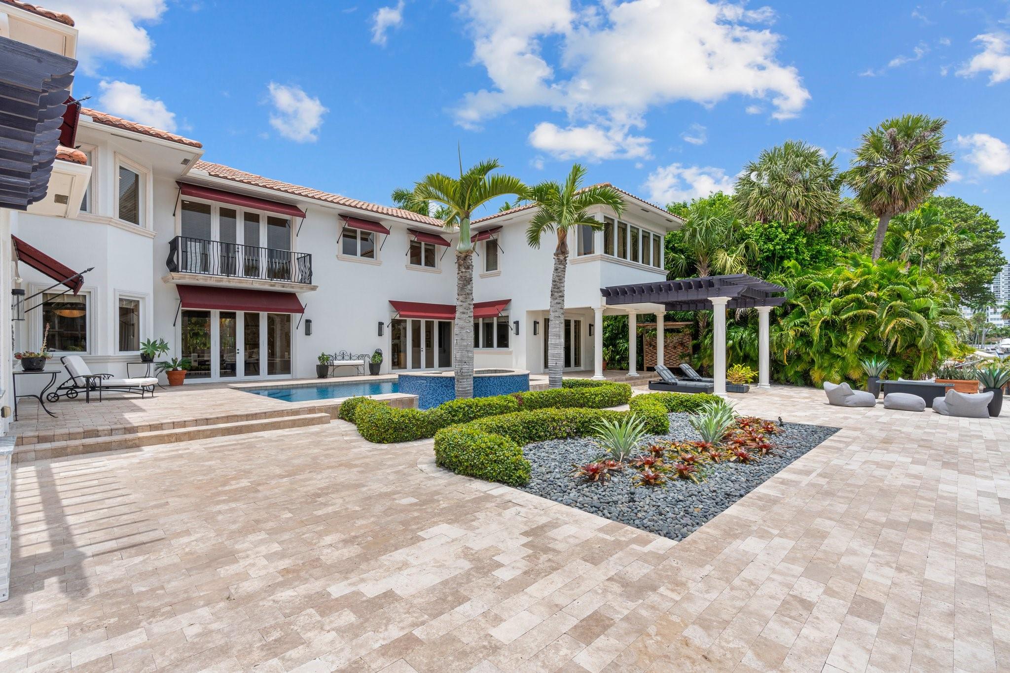 2890 NE 27th St Fort Lauderdale, FL 33306