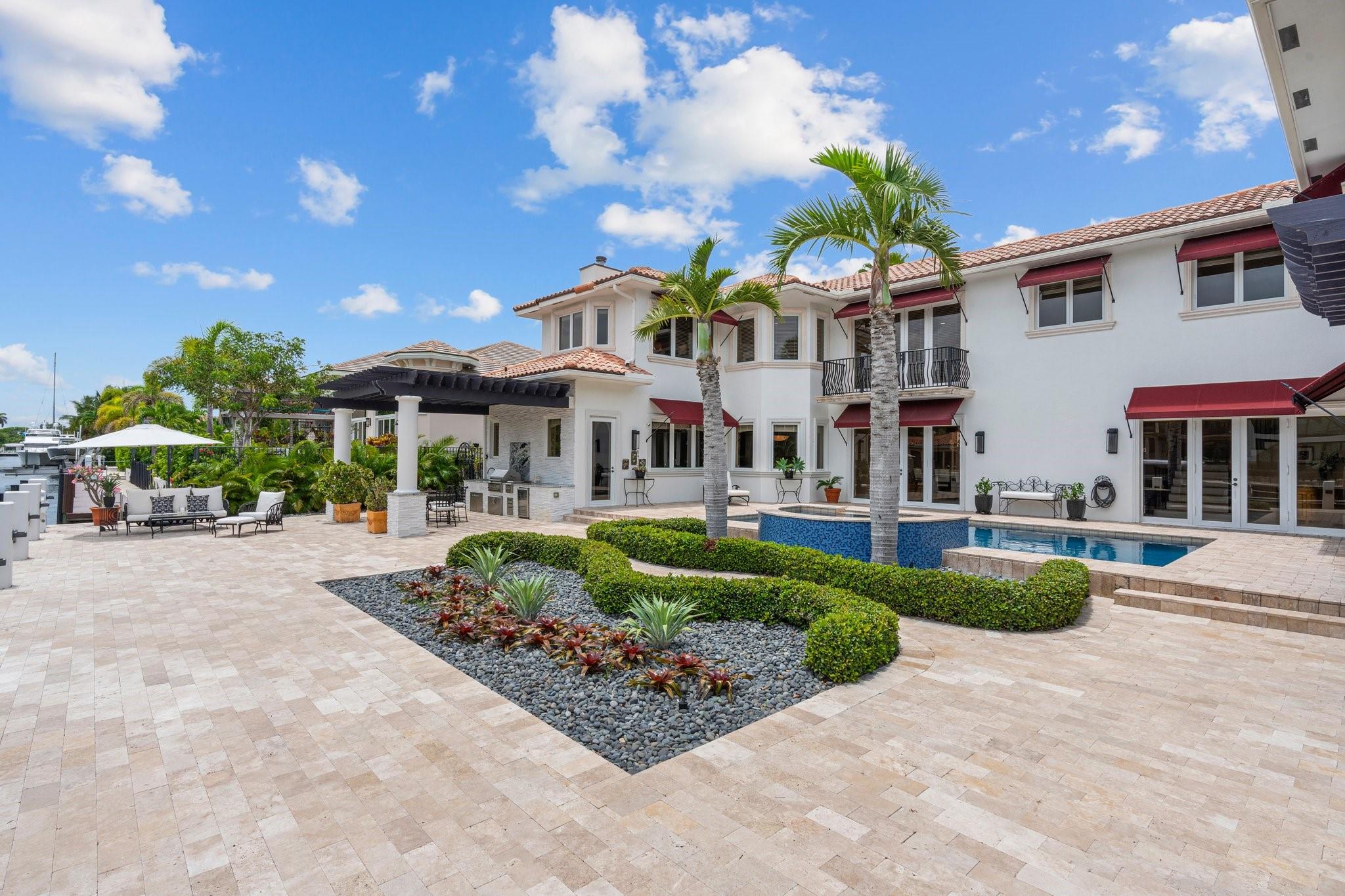 2890 NE 27th St Fort Lauderdale, FL 33306