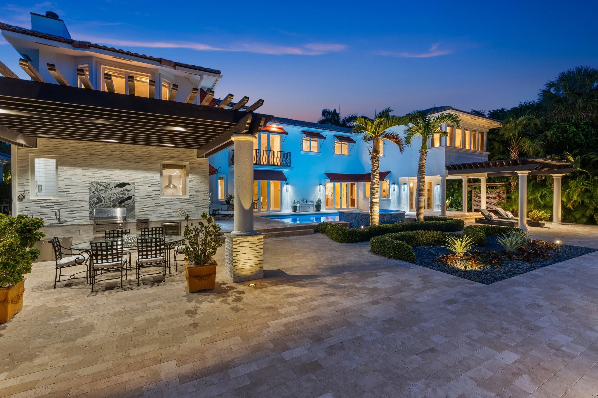 2890 NE 27th St Fort Lauderdale, FL 33306